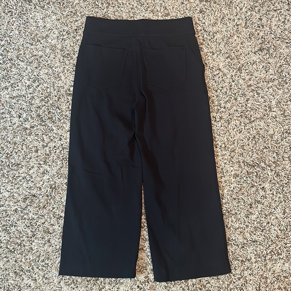 Duluth Trading Co Wide Leg Crop Leggings - Picture 4 of 5